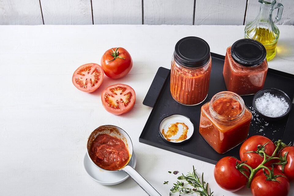 Tomatensoße aus frischen Tomaten einkochen Tomatensoße aus frischen Tomaten einkochen