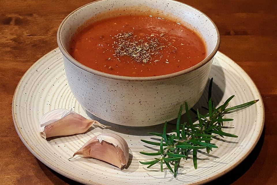 Tomatensoße aus frischen Tomaten einkochen Tomatensoße aus frischen Tomaten einkochen