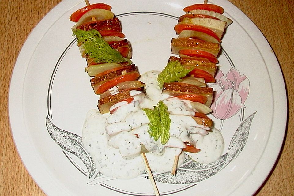 Geräucherter Tofu mit Karotten und Fenchel