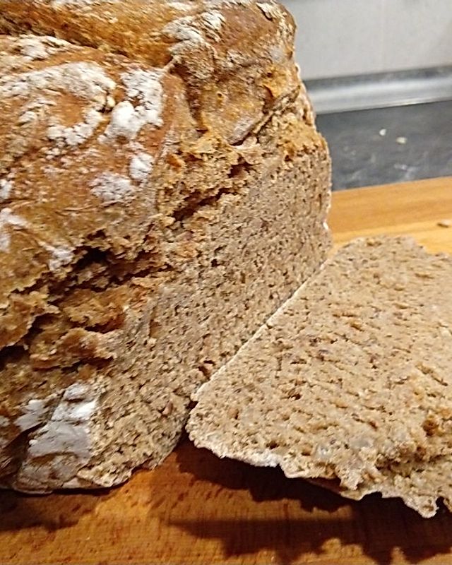 Molke-Vollkorn-Brot mit zweierlei Leinsamen und Kürbiskernöl