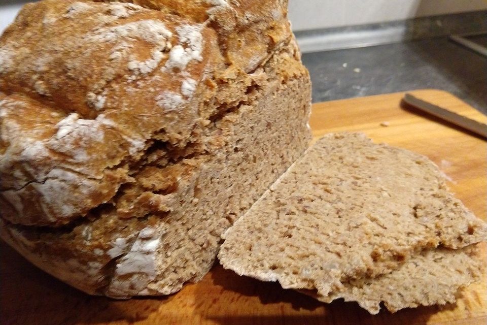 Molke-Vollkorn-Brot mit zweierlei Leinsamen und Kürbiskernöl