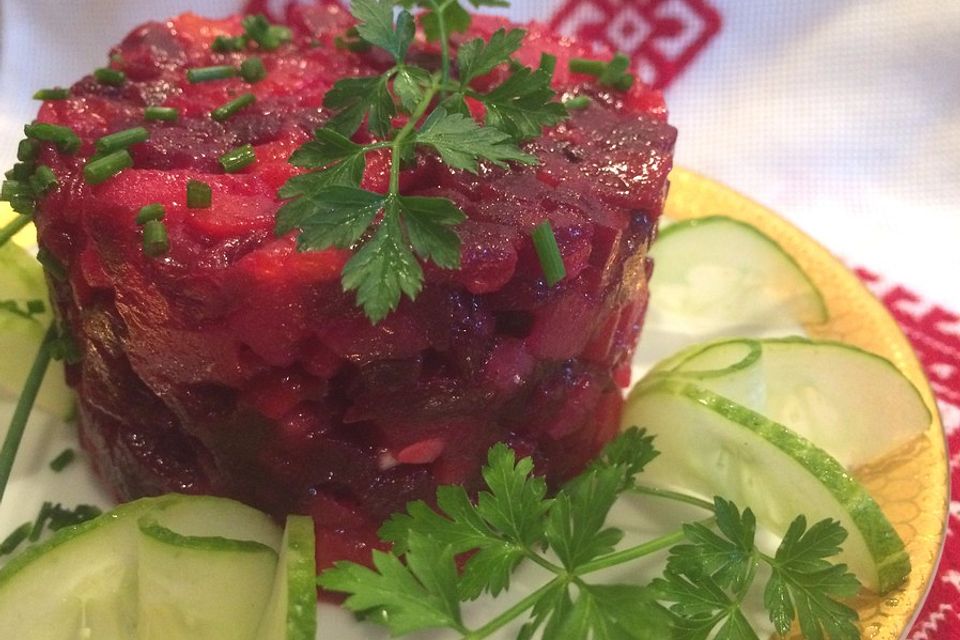 Vinaigrette-Salat mit gebackener Rote Bete