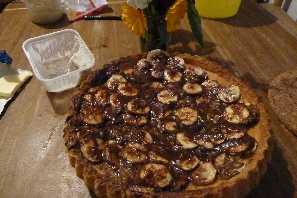 Obstboden mit Nutella-Bananen Topping