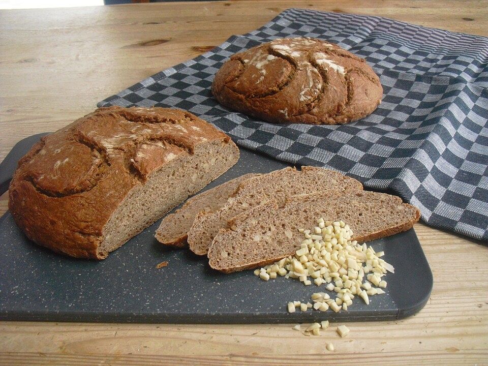 Dinkel-Weizen-Mandel-Brot von patty89| Chefkoch