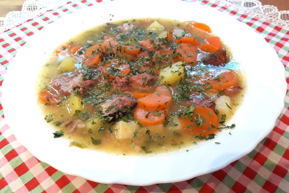 Möhrensuppe mit Kasseler