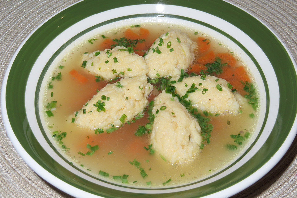 Muttis Grießklößchensuppe