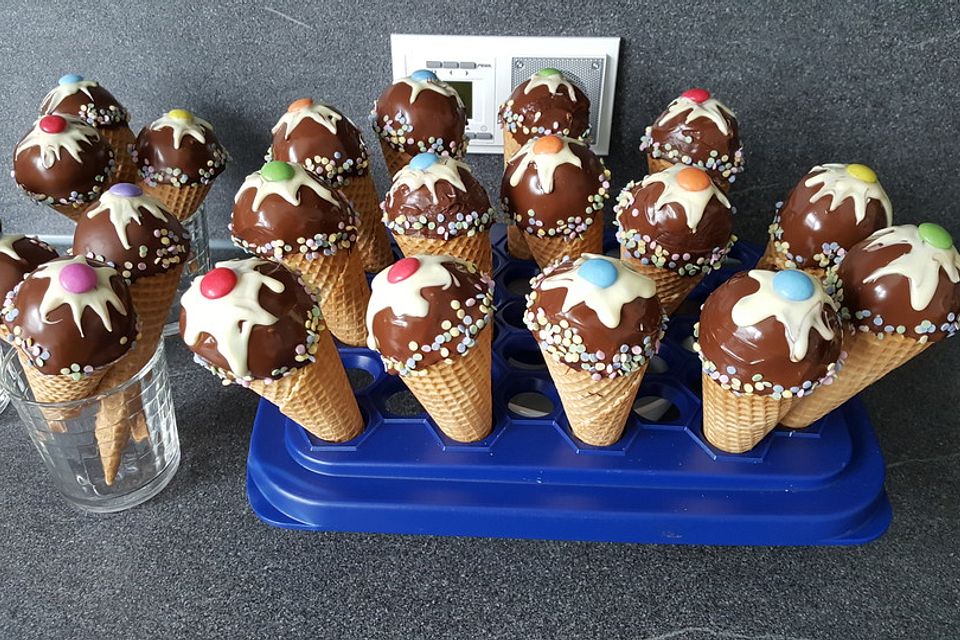 Mini-Cake-Pop-Eistüten