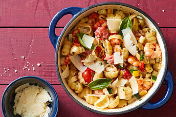 One Pot Pasta mit Zucchini, Tomaten und Parmesan