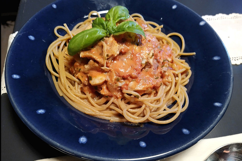 Spaghetti mit Forellensauce - Spaghetti al sugo di trota