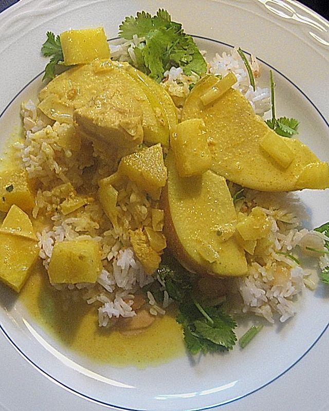 Fruchtiges Curryhuhn mit Mandelreis