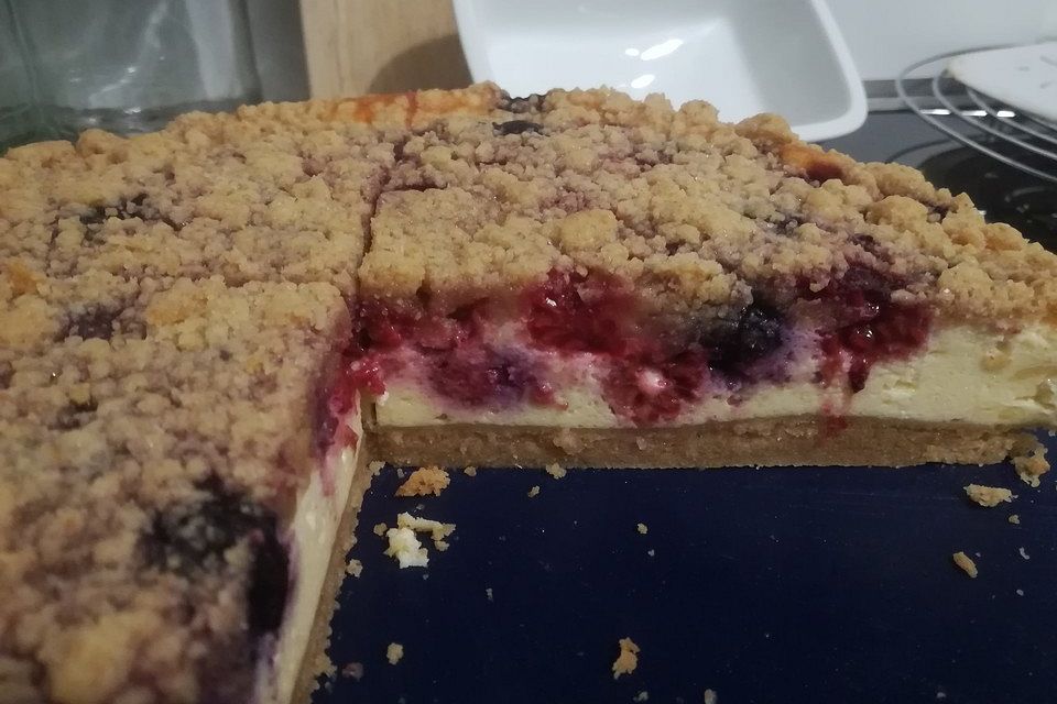 Quark-Streuselkuchen mit Himbeeren