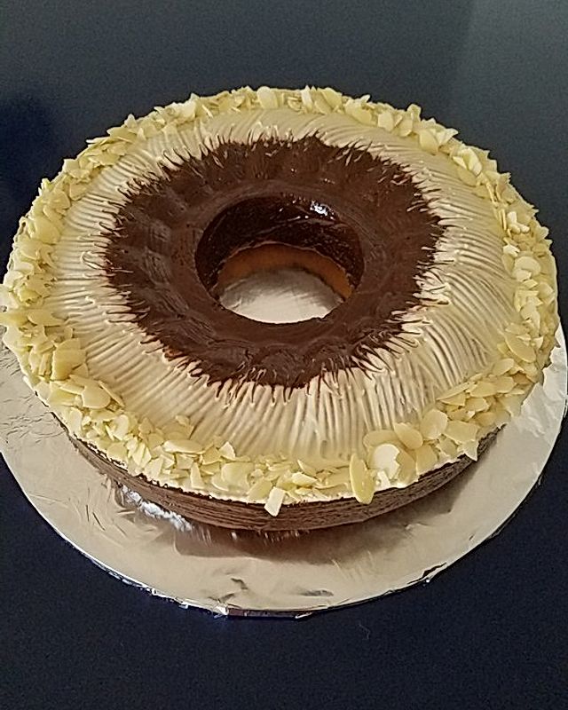 Mandelmehl-Sour Cream-Kuchen