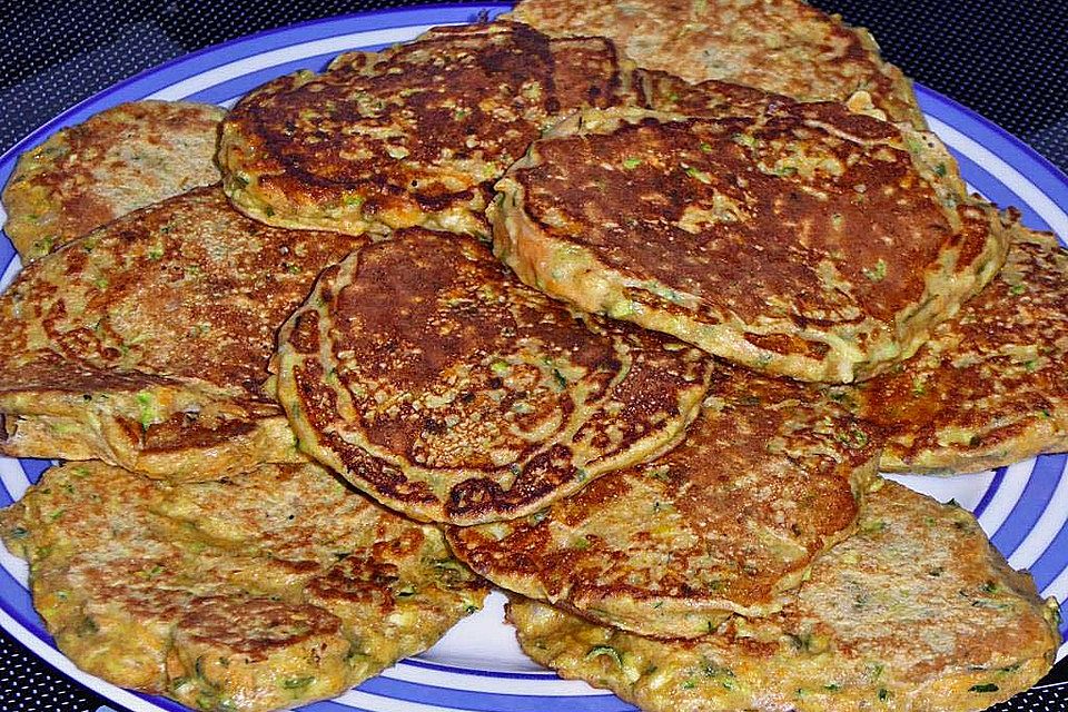 Quark - Gemüseküchlein mit Tomatensauce