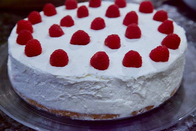 Erdbeer-Wickeltorte mit Himbeeren von Timi23| Chefkoch