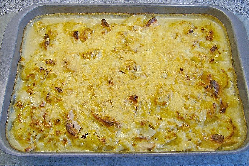 Kartoffel - Auflauf mit Käse - Béchamel