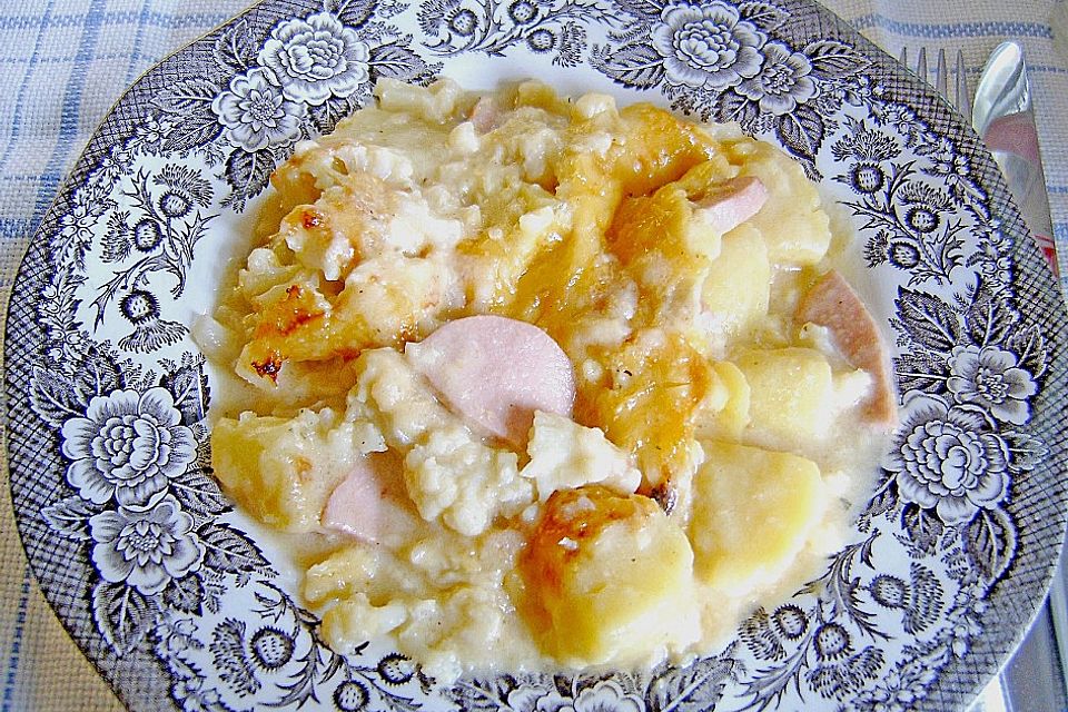 Kartoffel - Auflauf mit Käse - Béchamel