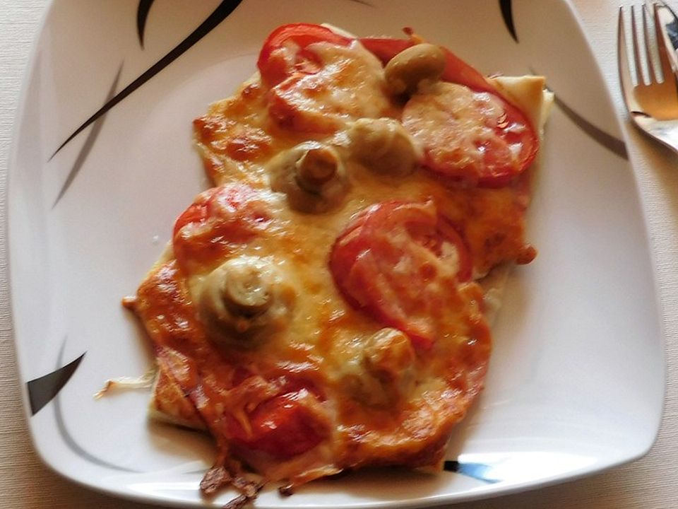 Blätterteigpizza Schinken-Champignon-Tomaten von dieterfreundt| Chefkoch