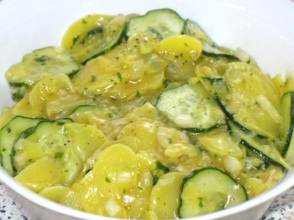 Mein schwäbischer Kartoffelsalat mit Salatgurke von Anaid55 | Chefkoch