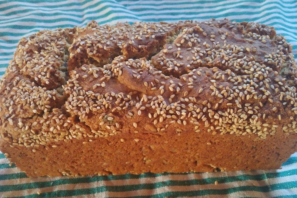 Glutenfreies Brot mit Hirse, Mais und Reis