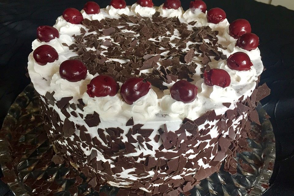 Vegane Schwarzwälder Kirschtorte