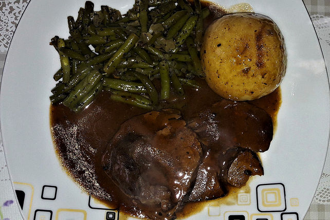 Geschmorte Lammkeule mit reichlich Sauce von boldi02| Chefkoch