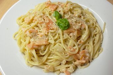 Spaghetti Nach Art Alfredo Mit Raucherlachs Von Mapupfel Chefkoch 