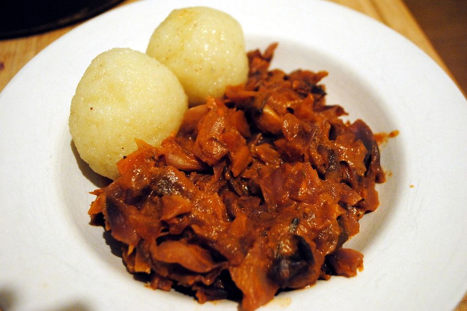 Roter Spitzkohl geschmort Roter Spitzkohl geschmort