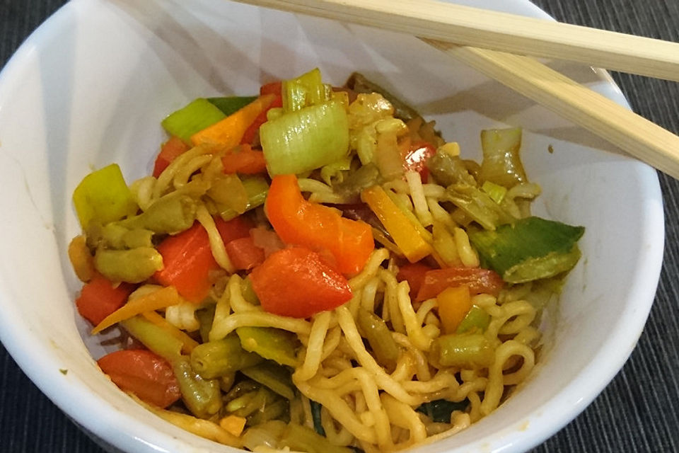 Veganes Chop Suey