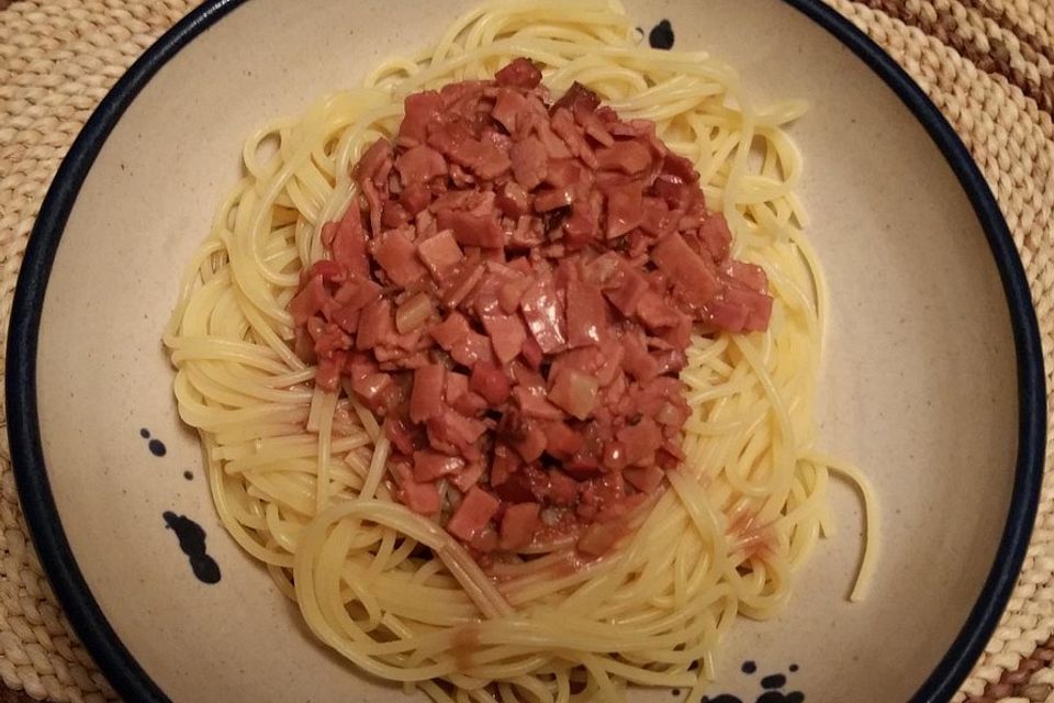 Spaghetti mit Schinken-Kakaosauce