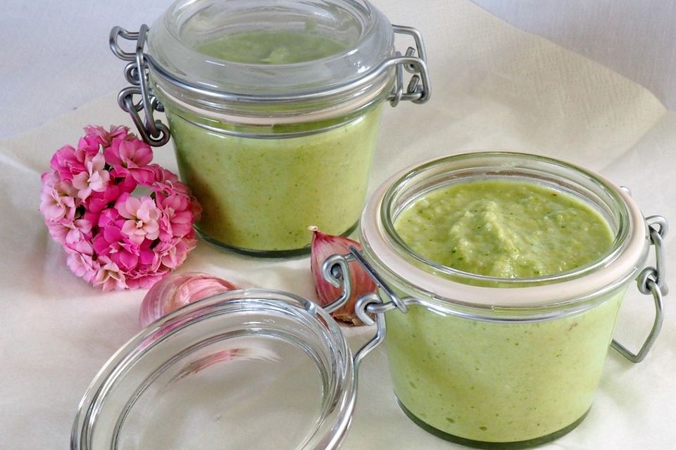 Eisberg-Rucola-Pesto