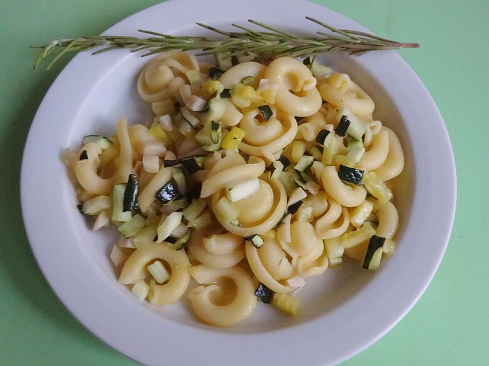 Fregola Sarda mit Zucchini von 4hero| Chefkoch