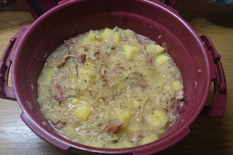 Sauerkraut-Kartoffeltopf mit Haxe aus dem Tupper MicroOuick