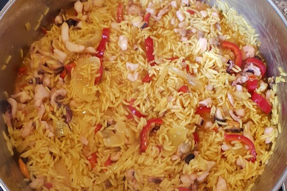 Paella mit Meeresfrüchten