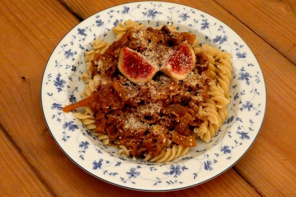 Winter-Bolognese mit Feigen, Maroni und Zimt