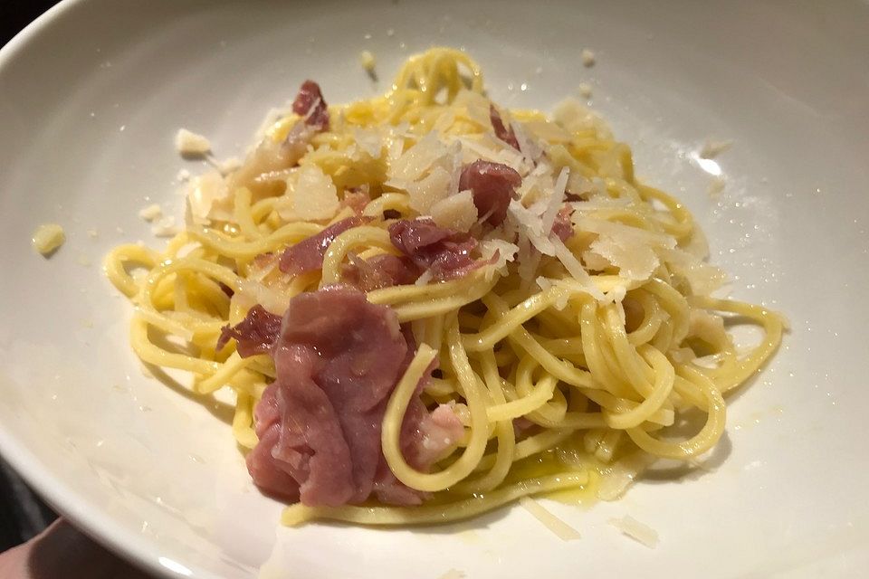 Pasta con Parma e Parmigiano