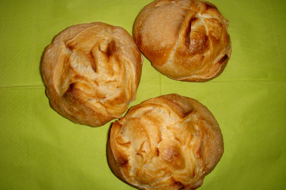 Dunkle Rosenbrötchen