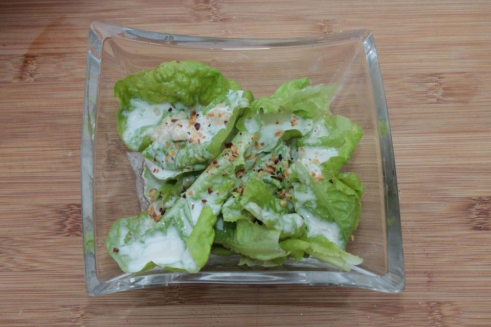 Kopfsalat mit Marzipan-Dressing