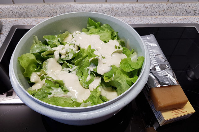 Kopfsalat mit Marzipan-Dressing von patty89| Chefkoch