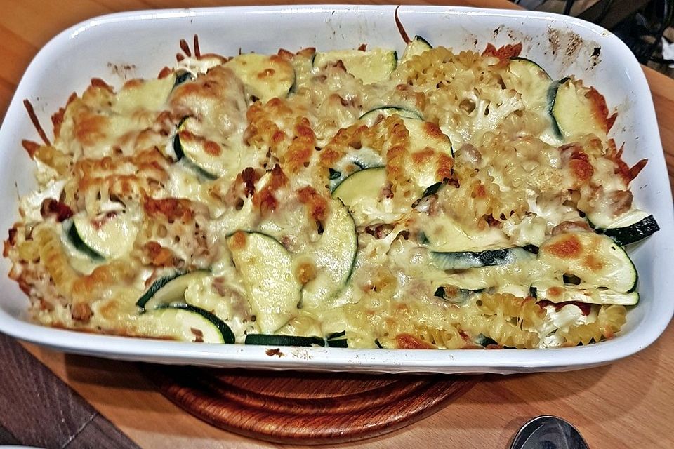 Blumenkohl-Zucchini-Auflauf mit Thunfisch