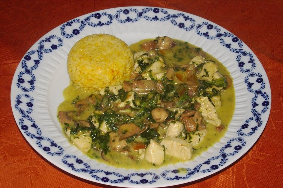 Hähnchengulasch mit Blattspinat