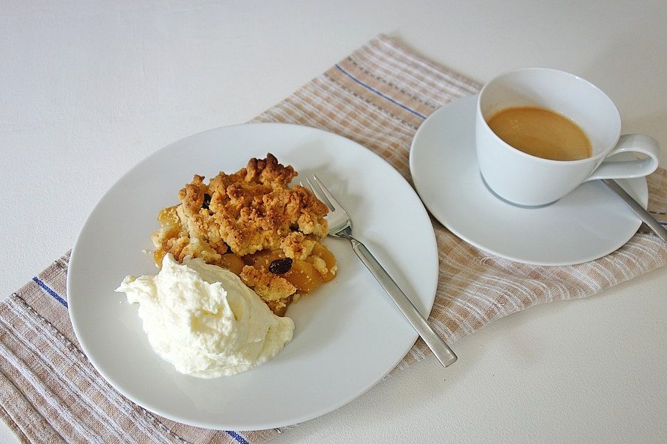 Apple Crumble mit Rosinen