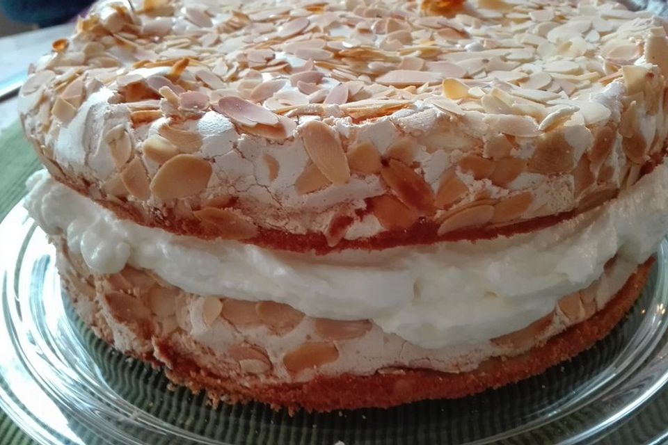 Zitronen-Baiser Torte