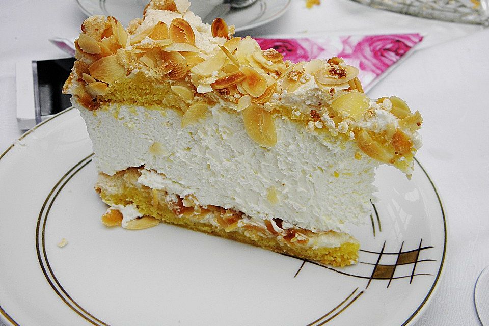 Zitronen-Baiser Torte