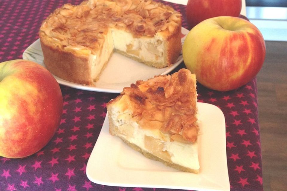 Apfel-Käsekuchen mit Bienenstich-Kruste