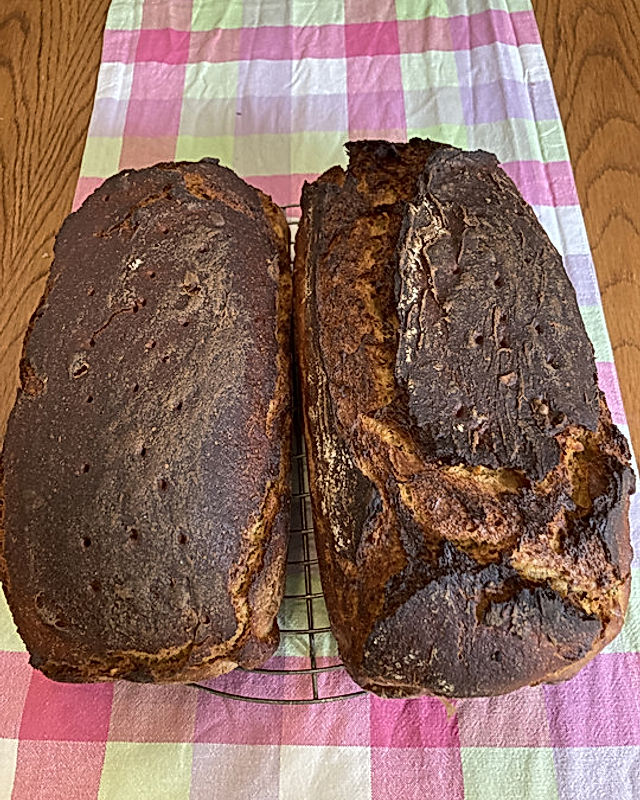 Vollkorn-Kürbis-Brot mit Sauerteig