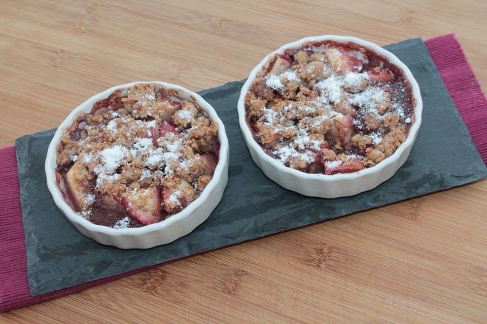 Apfel-Crumble mit Orangen-Granatapfel-Saft