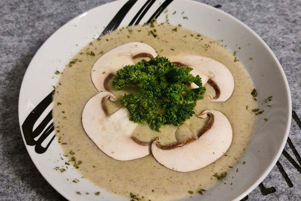 Champignon-Käsecremesuppe