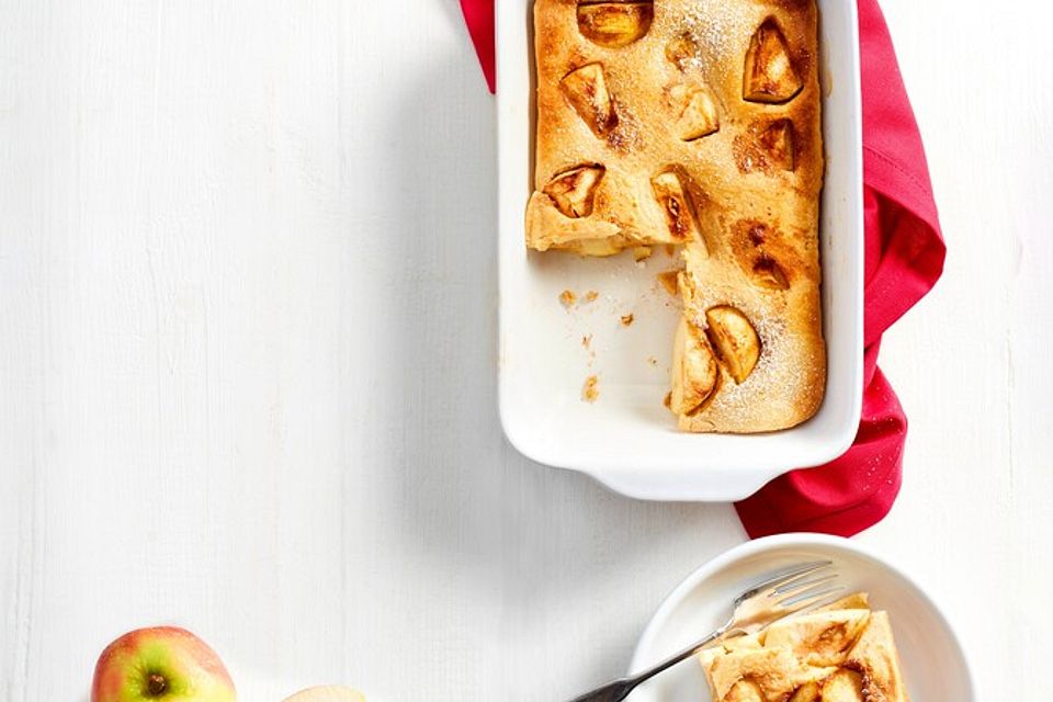 Apfel-Pfannkuchen aus dem Backofen