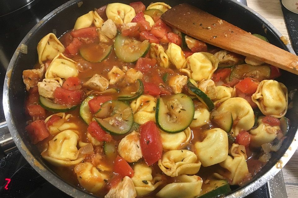 Tortellini-Hähnchen Toskana