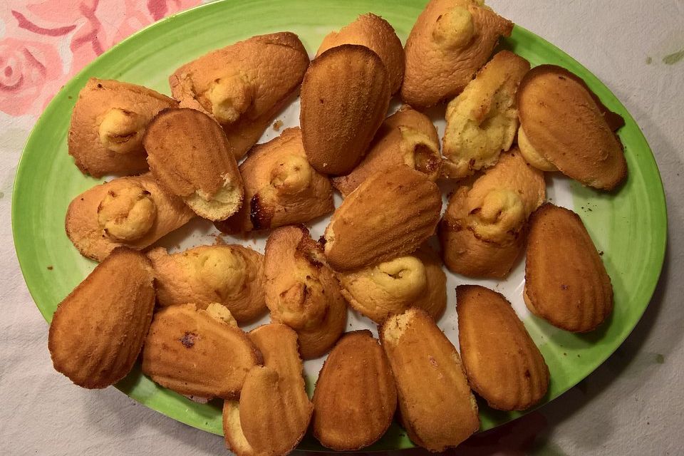 Madeleines mit Schokofüllung